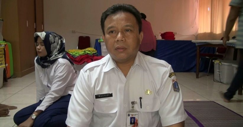 Tak Punya Biaya, Wati Terpaksa Melahirkan Bayinya di Kolong Tol