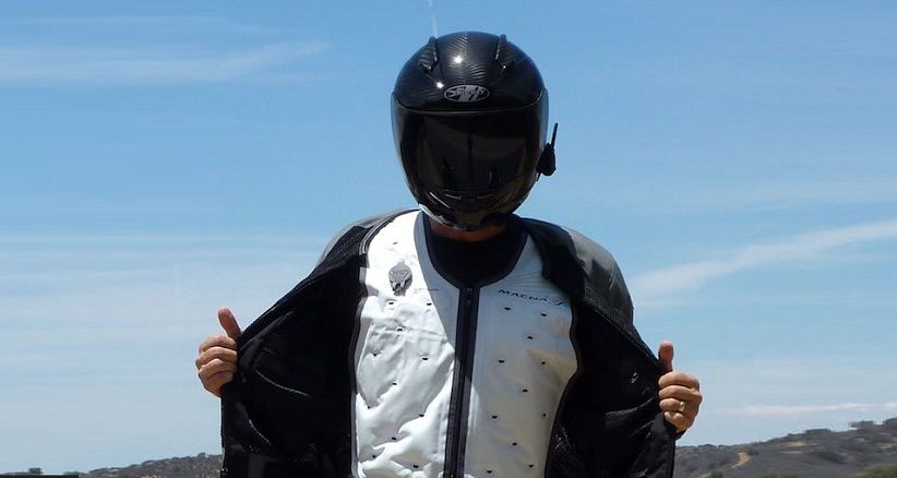 Berkendara di Cuaca Panas, Perhatikan Pemilihan Bahan dan Warna Jaket