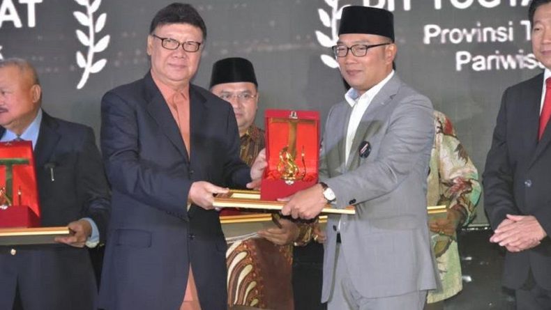 Jabar Terima Penghargan IAA, Emil: Ini Kerja Keras Pak Aher dan Deddy
