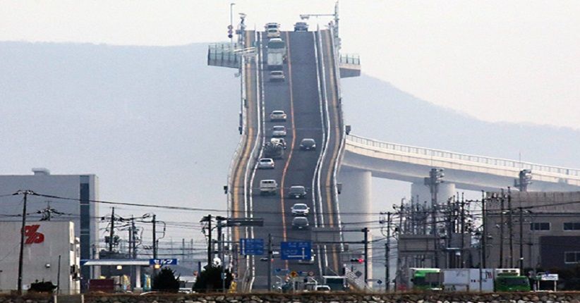 4 Jembatan Terunik di Asia, Eshima Oshashi Curam Mirip Roller Coaster