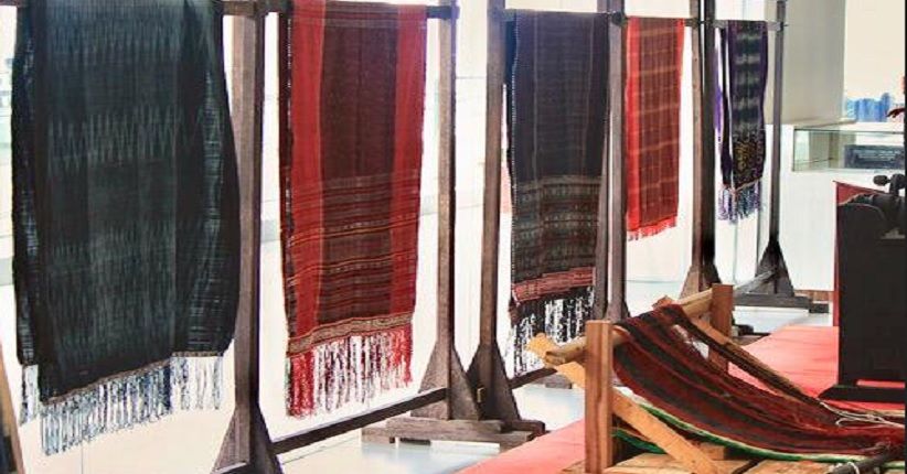 Koleksi Ulos Tertua dan Langka Dipamerkan di Museum Tekstil Jakarta