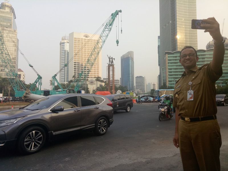 Anies Tak Masalah Anggaran OK OCE Dicoret DPRD, Ini Alasannya