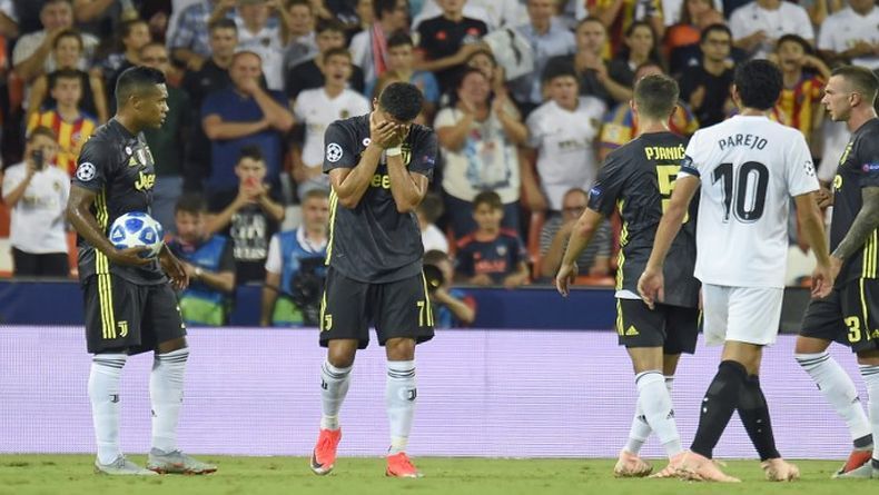 Tanggapi Kartu Merah Ronaldo, Clattenburg: Keputusan Itu Kejam