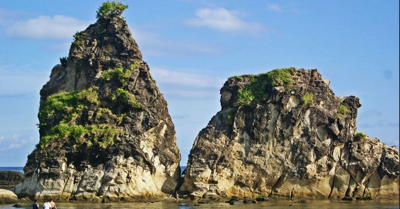 Eksotisme Pantai Sawarna Banten yang Menyimpan Legenda Sangkuriang