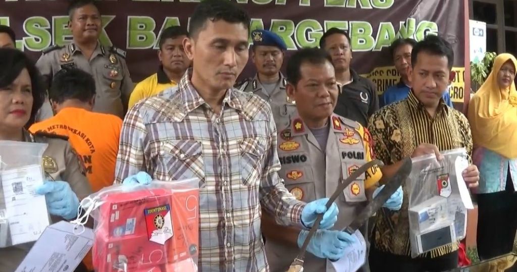 Sandera Penjaga Toko Handphone di Bekasi, 2 Perampok Tertangkap Polisi