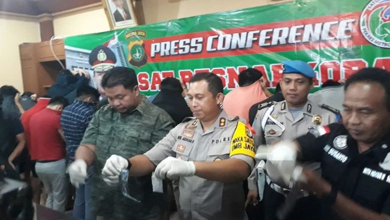 Polisi Gerebek Pesta Narkoba 23 Pria Sesama Jenis di Sunter