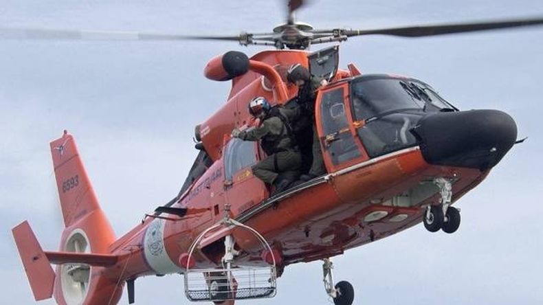 Helikopter Angkut Keluarga Pengusaha Jatuh di Laut, 3 Orang Hilang