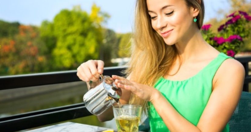 Cara Sehat Menikmati Teh, Jangan Diseduh Terlalu Pekat