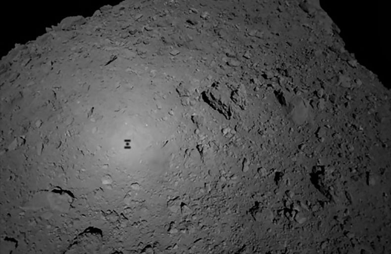 Roket Jepang Sukses Daratkan Robot di Asteroid untuk Teliti Tata Surya