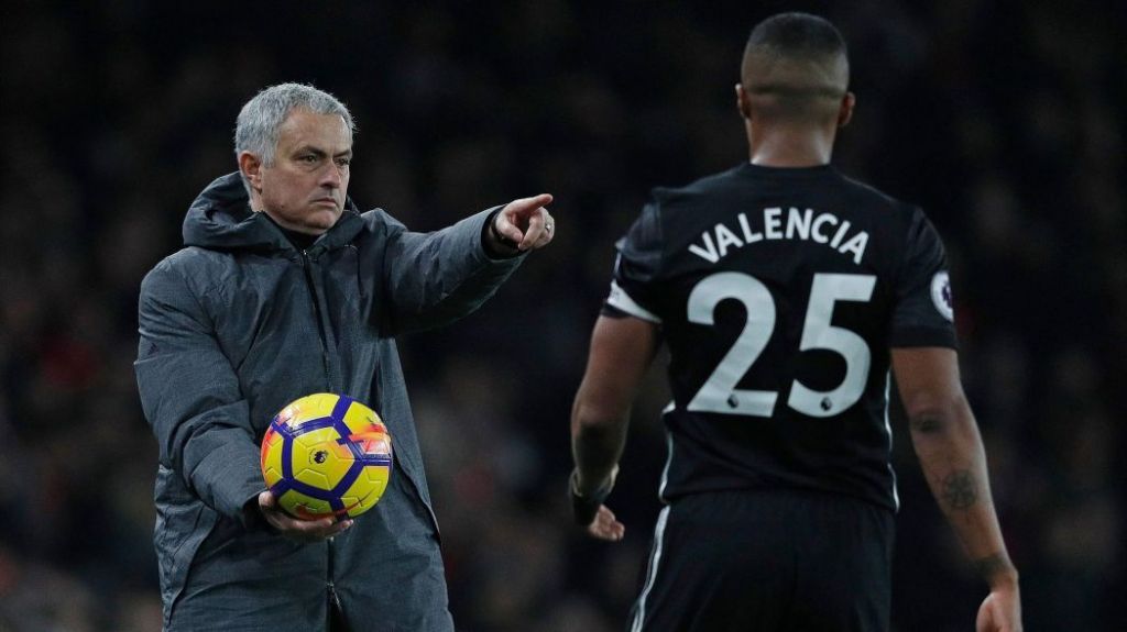 Sukai Tulisan Pecat Mourinho di Instagram, Kapten MU Mohon Maaf