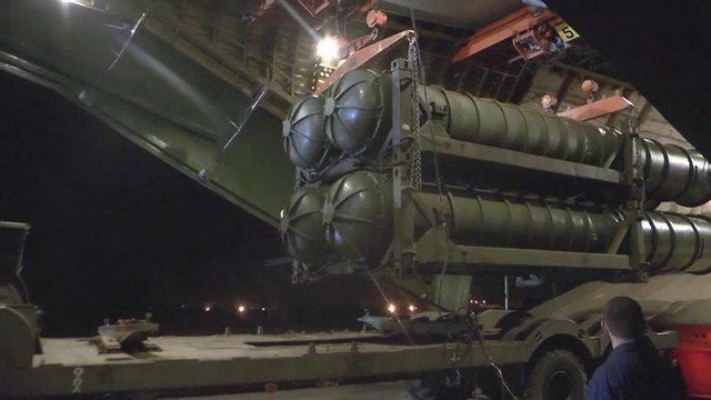 Rusia Rilis Rekaman Pengiriman Rudal S-300 ke Suriah