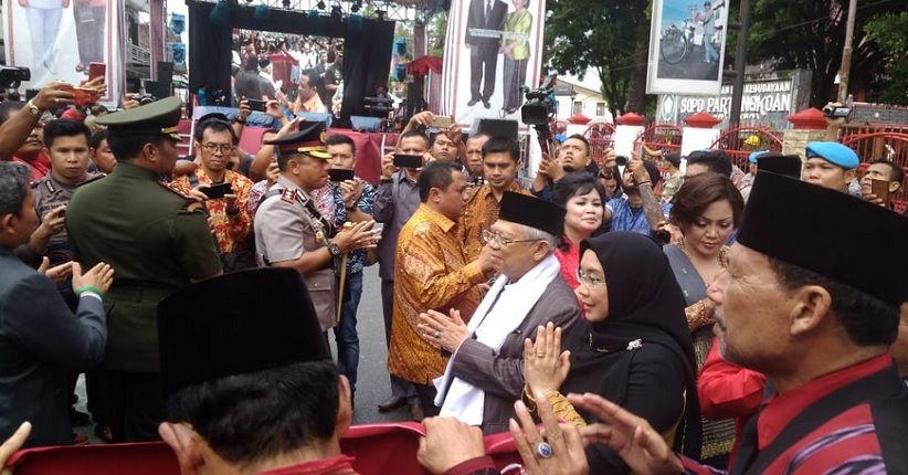 Ma'ruf Amin Hadiri Rapat di Kantor Pusat Huria Kristen Batak Protestan