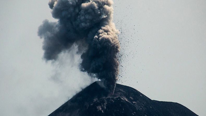 Gunung Anak Krakatau Erupsi, Rescue Perindo Imbau Warga Selalu Waspada