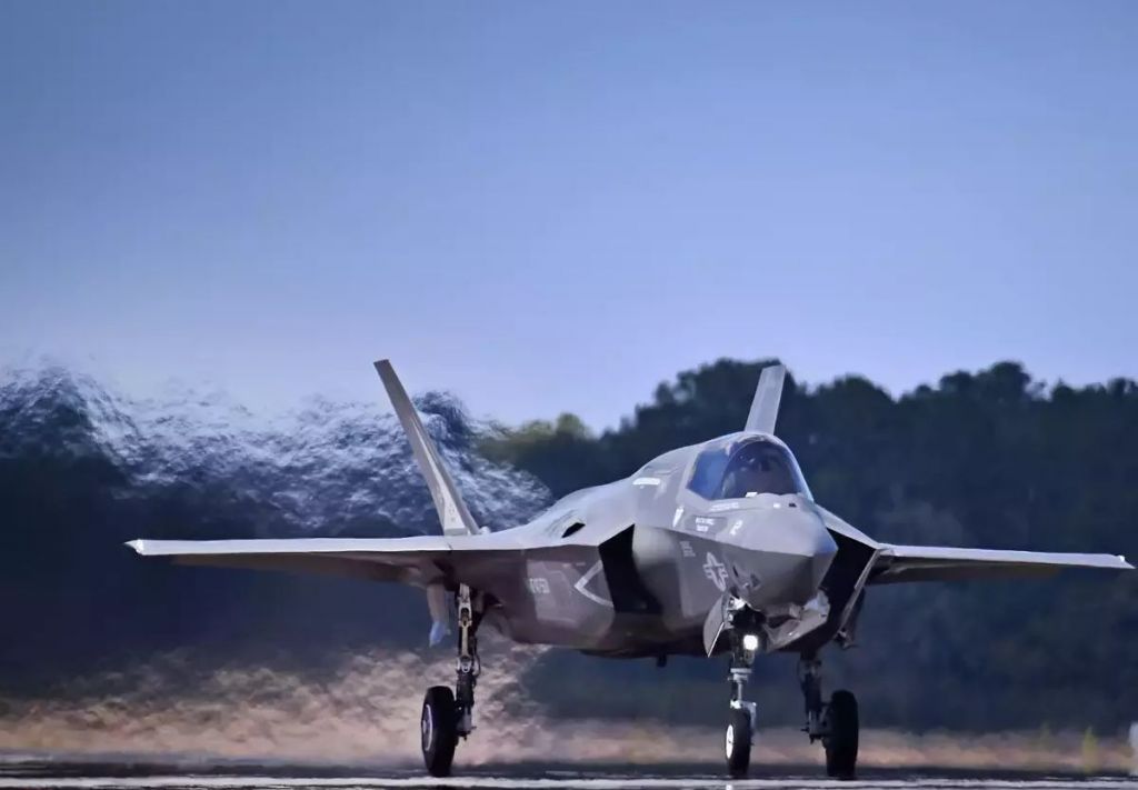 AS Kandangkan Semua Armada Jet Tempur Siluman F-35 Usai Kecelakaan