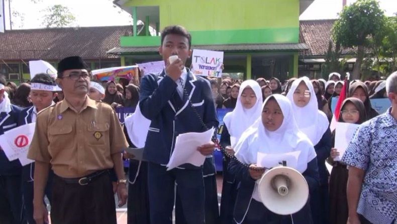 Heboh Grup Gay Pelajar di Garut, Ratusan Siswa SMP Aksi Tolak LGBT