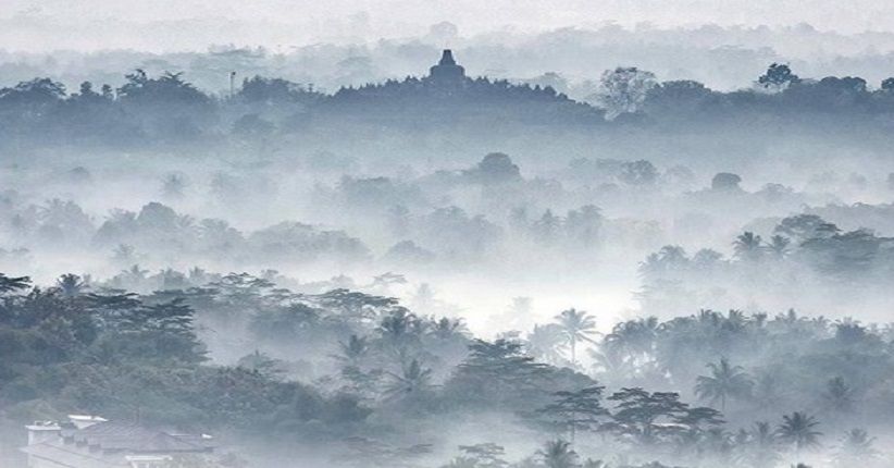 Spot Tereksotis Lihat Sunrise Borobudur, Mendaki Bukit Punthuk Setumbu