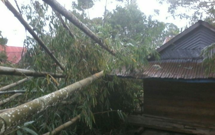 17 Bangunan di Tana Toraja Rusak Parah Diterjang Puting Beliung