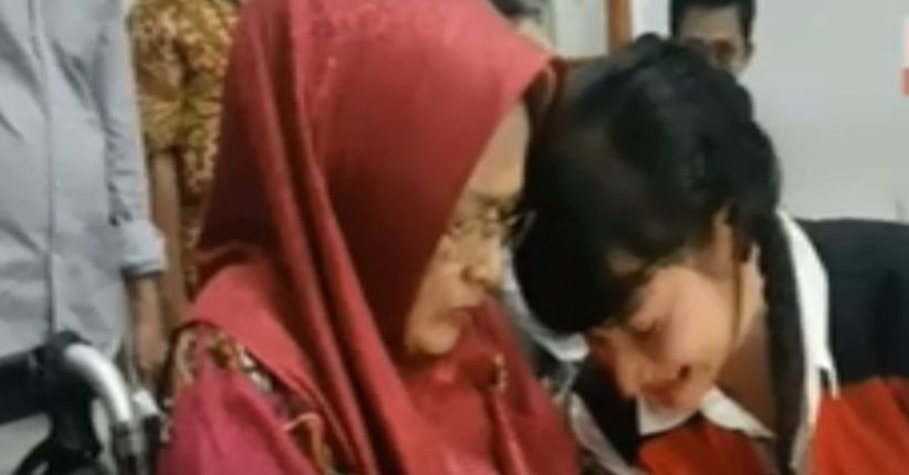 Usai ke Pemakaman, Roro Fitria Harus Balik Lagi ke Jakarta Pukul 18.00