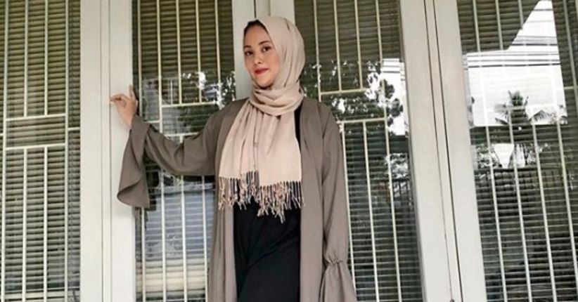 Terjebak di Lift Selama Sejam, Elma Theana Nyaris Pingsan