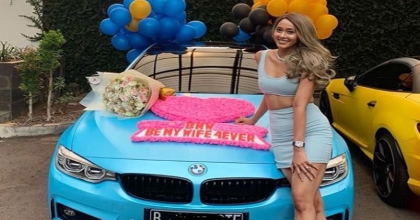 Ultah Ke-27, Kimmy Jayanti Dihadiahi Mobil Mewah dari Suami