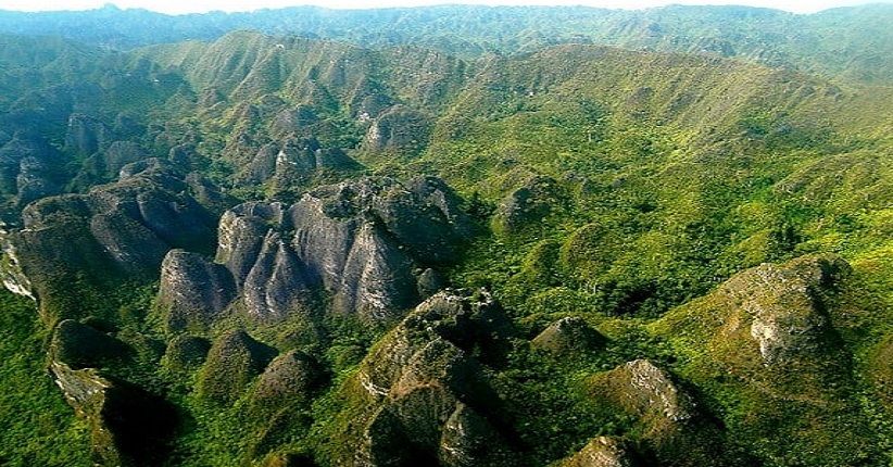 Karst Sangkulirang, Gua Eksotis Dipenuhi Lukisan Purba di Kutai Timur