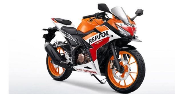 Bicara Fitur Keselamatan, Honda CBR150R Lebih di Depan Yamaha R15 V3