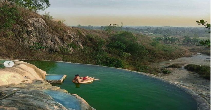 Menikmati Alam Gunung Ciseeng Bogor sambil Berendam di Kolam Air Panas