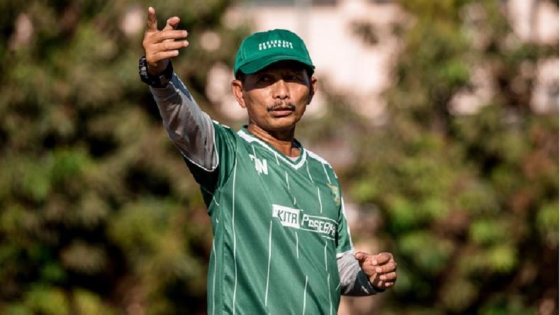 Ikut Lisensi AFC Pro, Djanur Tetap Akan Temani Pesebaya Kontra Arema