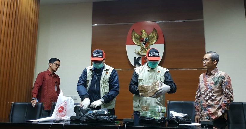 Kronologi KPK Tangkap Bupati Cirebon, Tersangka Suap Mutasi Jabatan