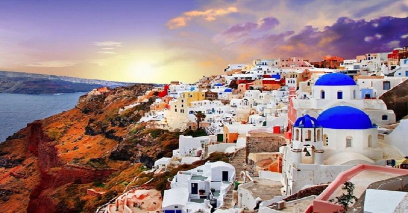 Jelajahi Jalan Setapak di Santorini, Keindahannya Mirip Lukisan