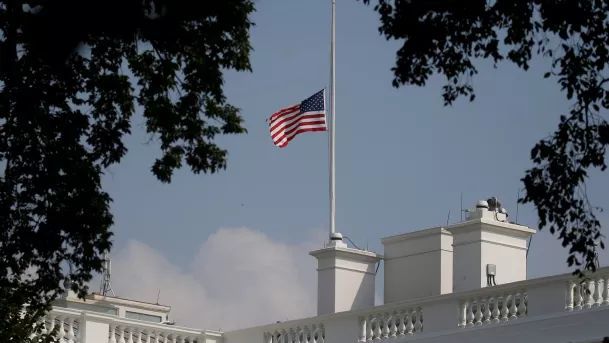 Penembakan di Pittsburgh, Trump Minta Bendera Setengah Tiang Dipasang