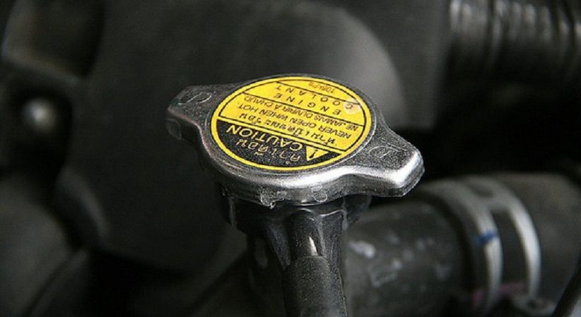 Tutup Radiator Mobil Lepas, Ini yang Akan Terjadi
