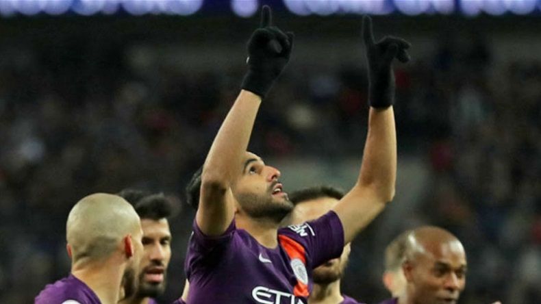 Mahrez Dedikasikan Golnya untuk Bos Leicester yang Tewas Kecelakaan