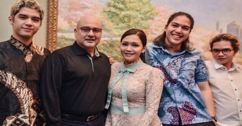 Resmi Menikah, Maia Estianty Unggah Foto Perdana dengan Irwan Mussry