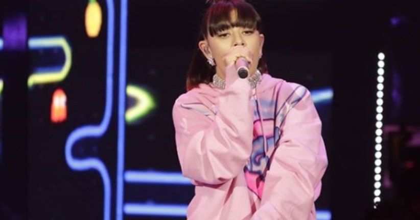 Bergaya Santai, Charli XCX Gemparkan Panggung ITA 2018