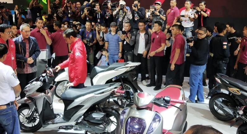 Jokowi Dadakan Sambangi Pameran Motor Indonesia Motorcycle Show 2018