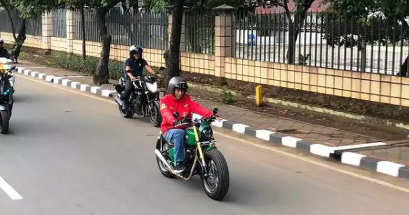 Naik Motor Custom, Jokowi Blusukan ke Pasar Anyar Tangerang