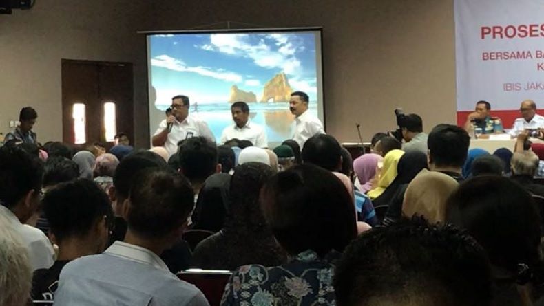 Momen Rusdi Kirana Cuma Bisa Diam di Depan Keluarga Korban Lion Air