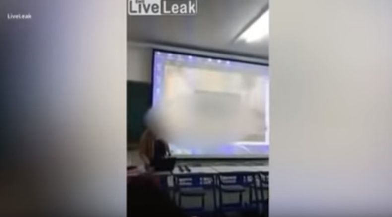 Heboh, Guru Tak Sengaja Putar Film Porno di Hadapan Puluhan Siswa