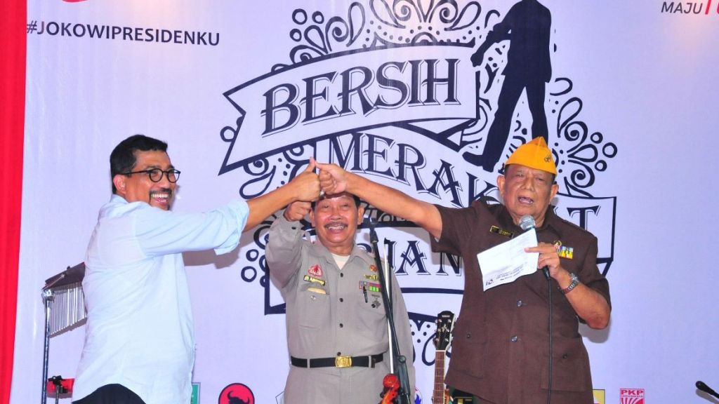 Sambut Hari Pahlawan, Timses Jokowi Jatim Cangkrukan Bareng Veteran