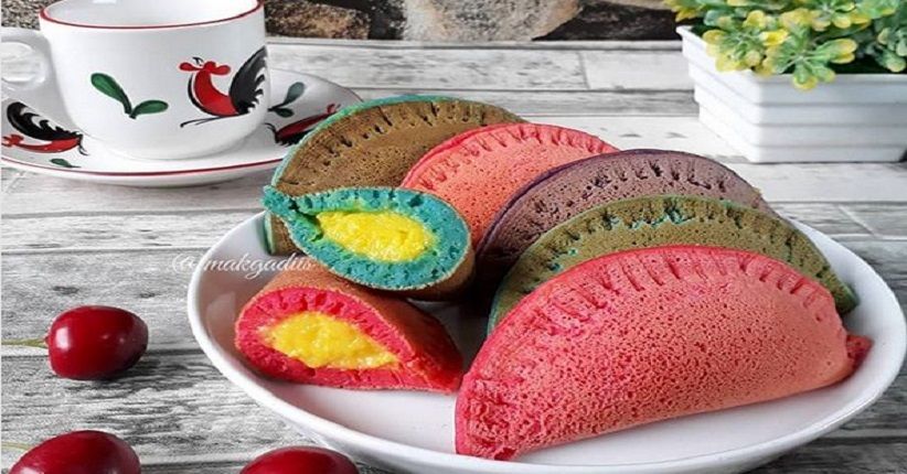 Manisnya Martabak Lenggang, Cantik Berwarna-warni dan Kekinian