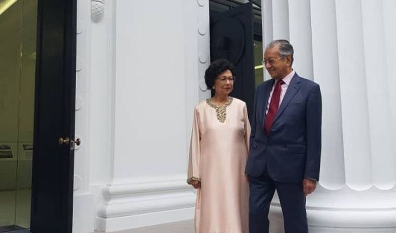 Mahathir Mohamad dan Istri Nostalgia di Kampus Kedokteran Singapura