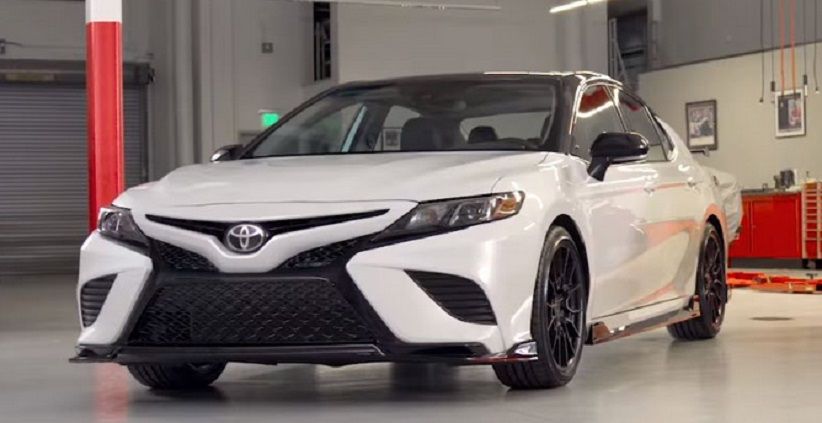 Toyota Pamerkan Camry TRD, Begini Penampilannya