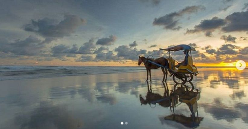 Wisata Yogya, Keindahan Senja di Pantai Parangtritis Terasa Mistis