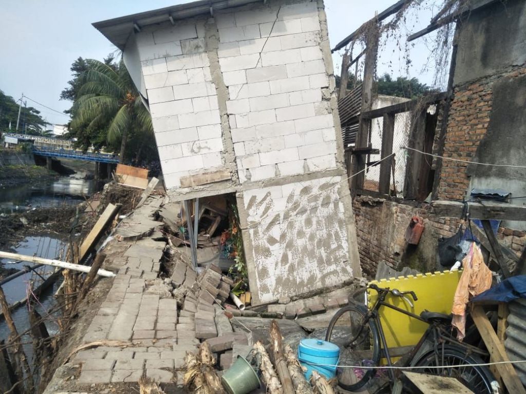 Rumah Ambles di Pademangan, Dinas SDA Pemprov DKI Lepas Tangan