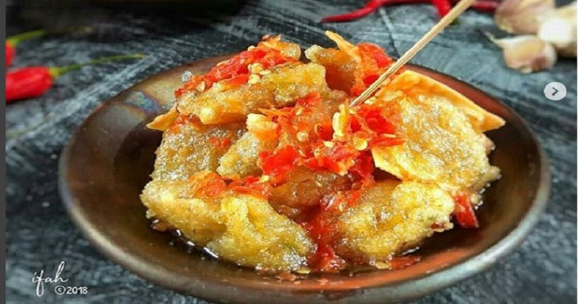 Pencinta Makanan Pedas, Cicipi Jajanan Bandung Cireng Cobek