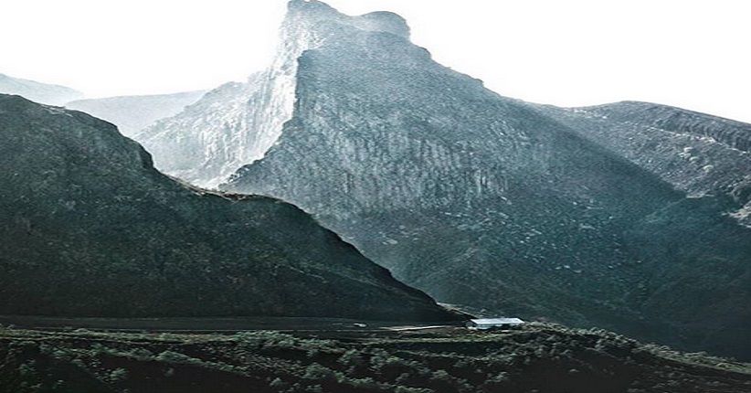 Bukan di Islandia, Pemandangan Eksotis Ini Hanya Ada di Gunung Kelud