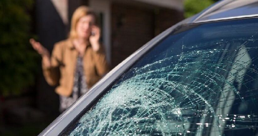 Kaca Mobil Retak, Jangan Cepat Diganti Begini Mengatasinya