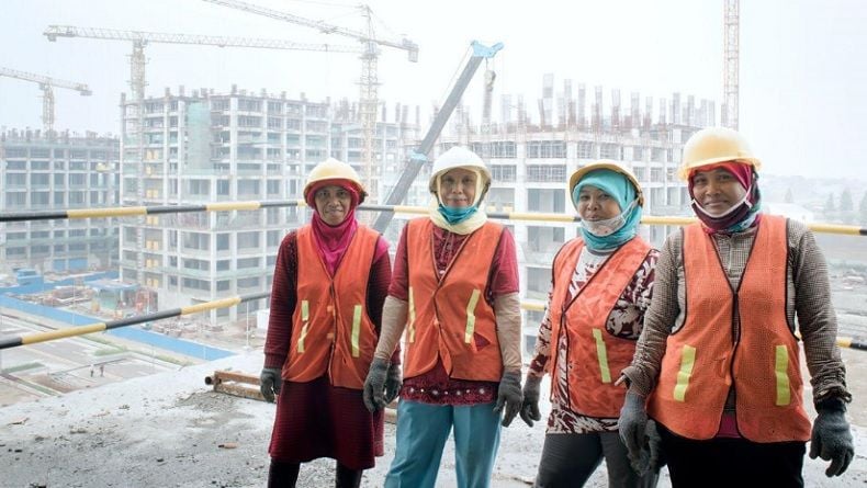 Meikarta Libatkan Pekerja Perempuan di Pembangunan Apartemen