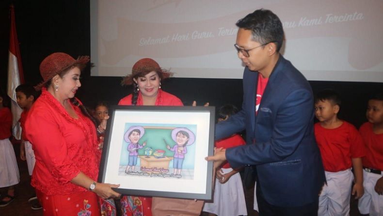 Sambut Hari Guru, Puluhan Siswa Nobar Film Dua Mawar Merah